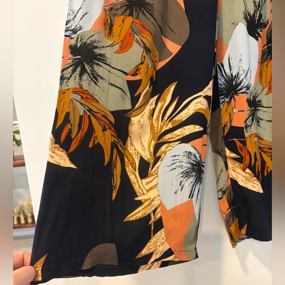 Never Worn! Papillon Tropical Leaf Print High Rise Wide Leg Culottes/Capris - Picture 8 of 11